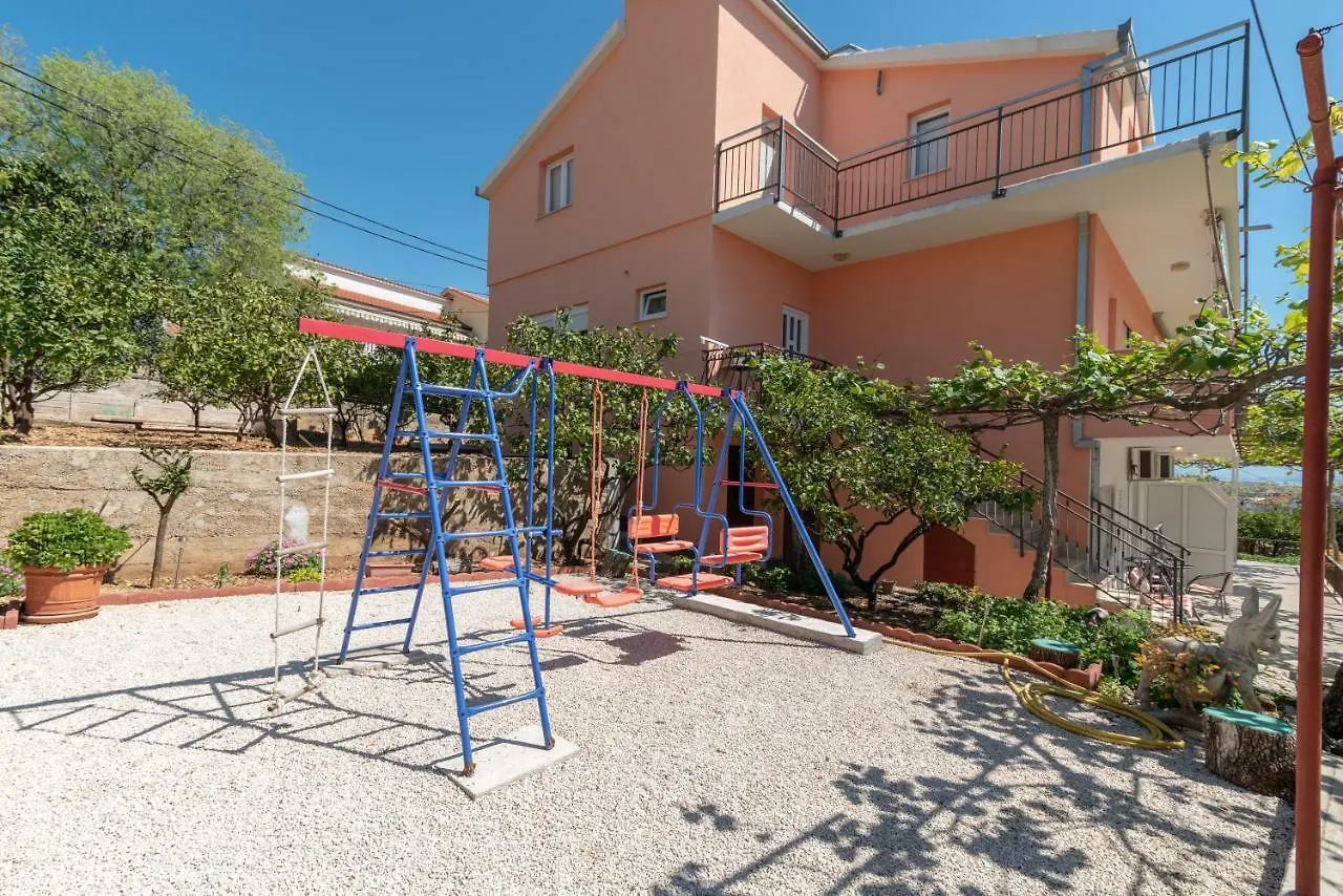 Apartments Villa Bella Vista Seget Trogir Hırvatistan